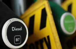 Gasolio al massimo storico in Italia: Governo valuta aiuti mirati per lavoratori e autonomi